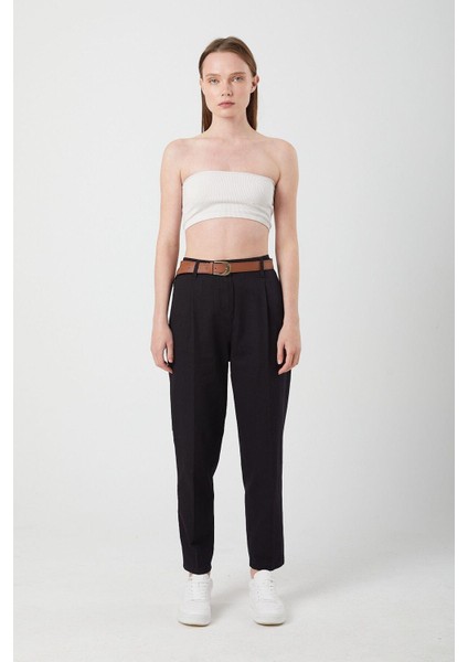 3657 Kadın Kemerli Havuç Pantolon Siyah