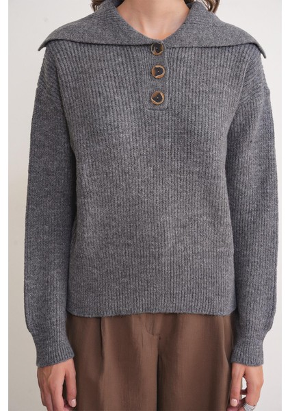 6900 Kadın Düğmeli Devrik Yaka Triko Kazak Antrasit fırsatları