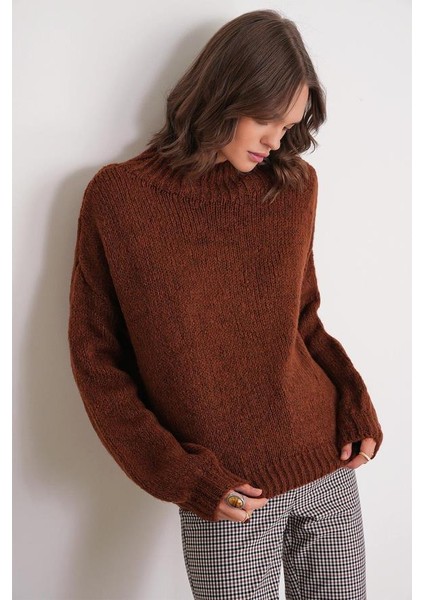 6700 Kadın Dik Yaka Balon Triko Kazak Tarçın fırsatları