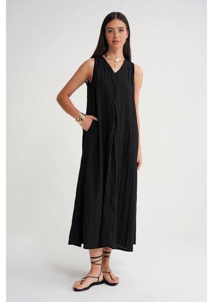 4700 Kadın V Yaka Önü Pileli Elbise Siyah