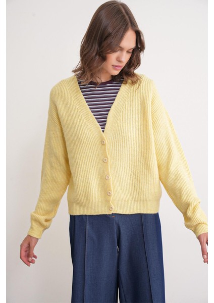 6943 Kadın V Yaka Selanik Hırka Sarı modelleri