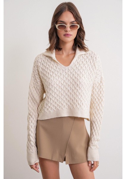 6896 Kadın Örgü Detaylı Crop Triko Kazak Naturel modelleri