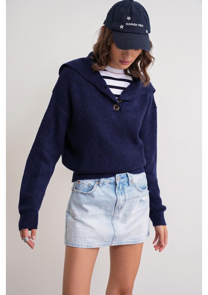 6900 Kadın Düğmeli Devrik Yaka Triko Kazak Lacivert modelleri