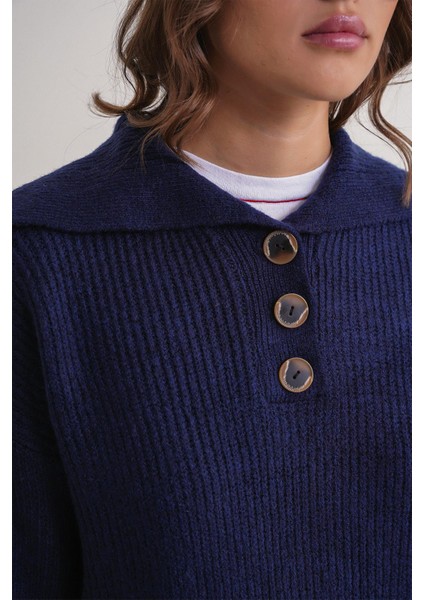 6900 Kadın Düğmeli Devrik Yaka Triko Kazak Lacivert indirimleri
