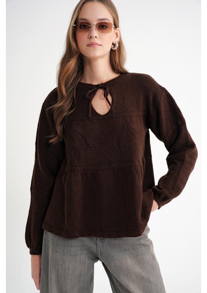 6950 Kadın Yakası Bağcıklı Pileli Triko Kazak Kahve fırsatları