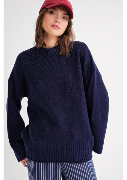 6925 Kadın Geniş Kollu Yumuşak Dokulu Triko Kazak Lacivert