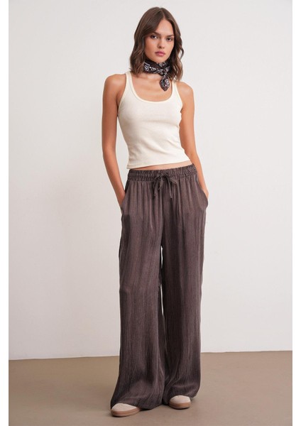 4697 Kadın Eskitme Bağcıklı Saten Bol Paça Palazzo Pantolon Kahve fiyatları