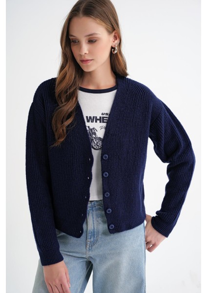 6943 Kadın V Yaka Selanik Hırka Lacivert fırsatları