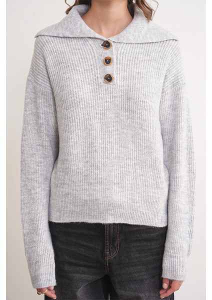 6900 Kadın Düğmeli Devrik Yaka Triko Kazak Gri fırsatları