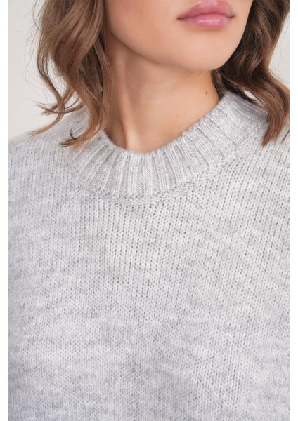 6925 Kadın Geniş Kollu Yumuşak Dokulu Triko Kazak Gri indirimleri