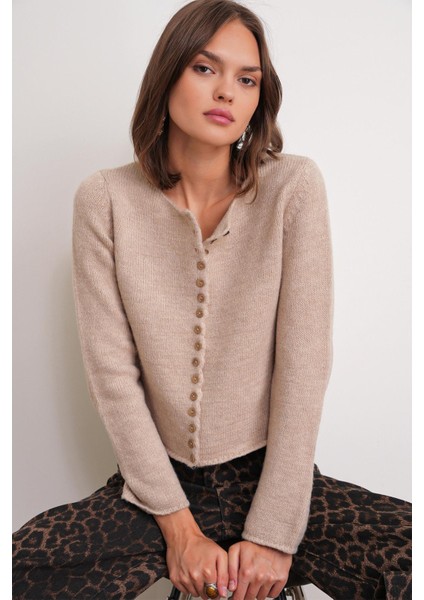 6957 Kadın Düğmeli Bisiklet Yaka Triko Hırka Bej fırsatları