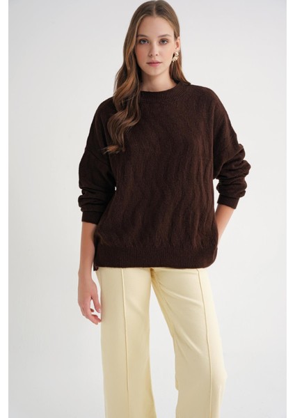 6947 Kadın Kendinden Desenli Oversize Triko Kazak Kahve fiyatları