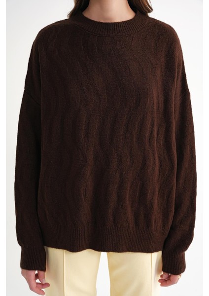 6947 Kadın Kendinden Desenli Oversize Triko Kazak Kahve indirimleri