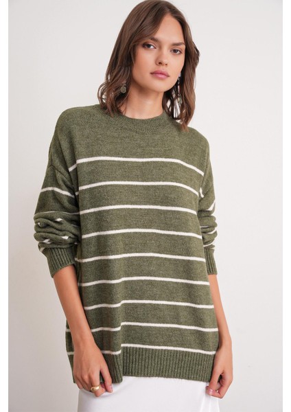 6944 Kadın Salaş Yumuşak Dokulu Çizgili Triko Kazak Haki modelleri