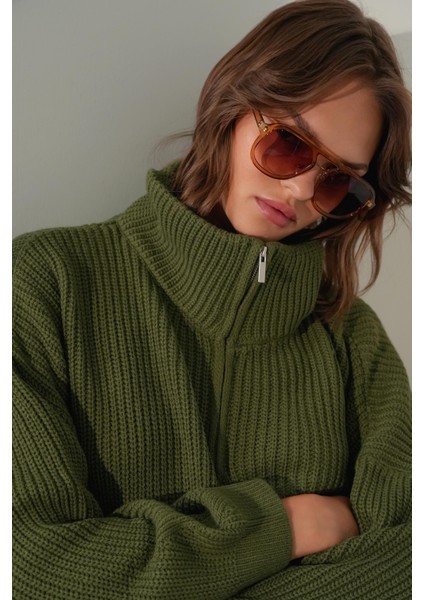 6752 Kadın Crop Fermuarlı Kazak Haki modelleri