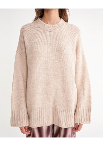 6925 Kadın Geniş Kollu Yumuşak Dokulu Triko Kazak Bej indirimleri