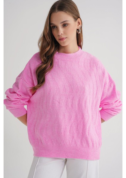 6947 Kadın Kendinden Desenli Oversize Triko Kazak Pembe fiyatları