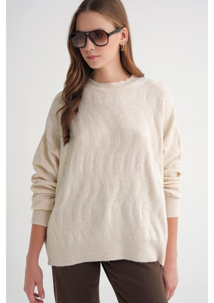 6947 Kadın Kendinden Desenli Oversize Triko Kazak Naturel fırsatları