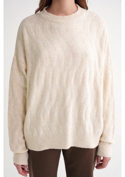 6947 Kadın Kendinden Desenli Oversize Triko Kazak Naturel indirimleri