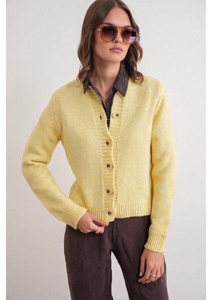 6951 Kadın Bisiklet Yaka Düğmeli Triko Kısa Hırka Sarı