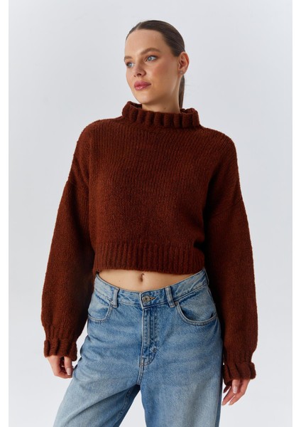 6883 Kadın Fırfır Detay Crop Triko Kazak Kahve indirimleri