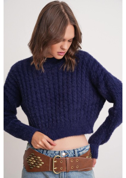 6893 Kadın Saç Örgülü Sakallı Crop Triko Kazak Lacivert modelleri