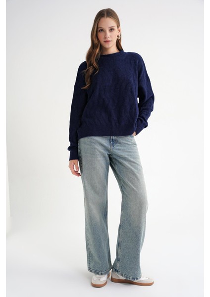 6947 Kadın Kendinden Desenli Oversize Triko Kazak Lacivert fiyatları