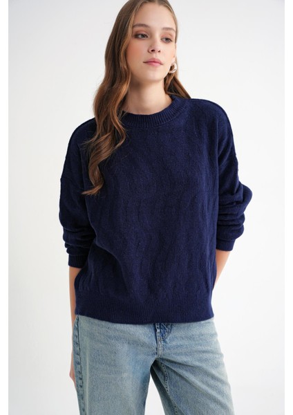 6947 Kadın Kendinden Desenli Oversize Triko Kazak Lacivert modelleri