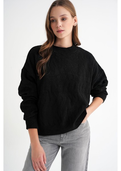 6947 Kadın Kendinden Desenli Oversize Triko Kazak Siyah modelleri