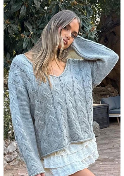 Gri V Yaka Örgü Desen Oversize Kadın Kazak MG2519