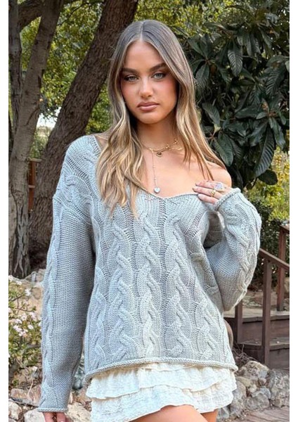 Gri V Yaka Örgü Desen Oversize Kadın Kazak MG2519 indirimleri