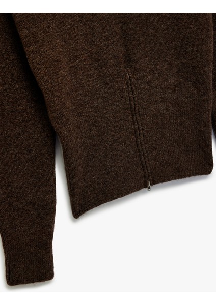 Uzun Kollu Bisiklet Yaka Fermuar Detaylı Triko Kazak modelleri