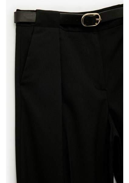 Viskon Karışımlı Yüksek Bel Kemerli Geniş Paça Kumaş Pantolon modelleri