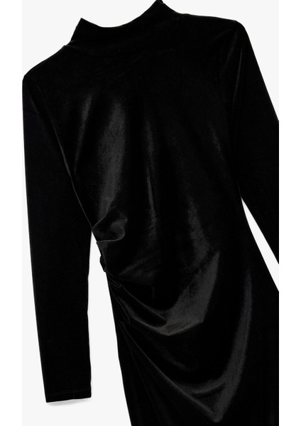 Dik Yaka Uzun Kollu Yırtmaçlı Midi Boy Kadife Elbise modelleri