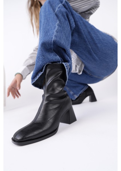 Storm Küt Burun Arkadan Fermuarlı Kadın Topuklu Bot fiyatları