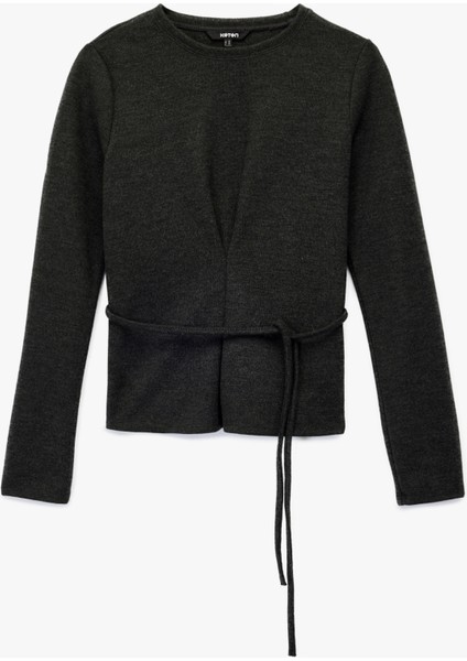 Uzun Kollu Bisiklet Yaka Kemerli Triko Kazak