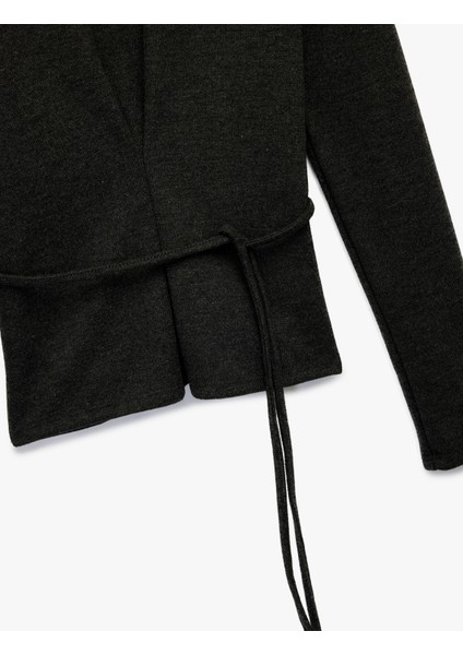 Uzun Kollu Bisiklet Yaka Kemerli Triko Kazak modelleri