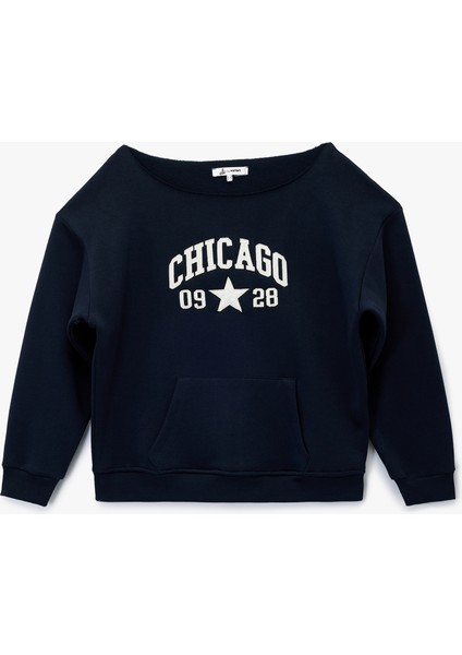 Nakışlı Uzun Kollu Kanguru Cepli Kayık Yaka Sweatshirt