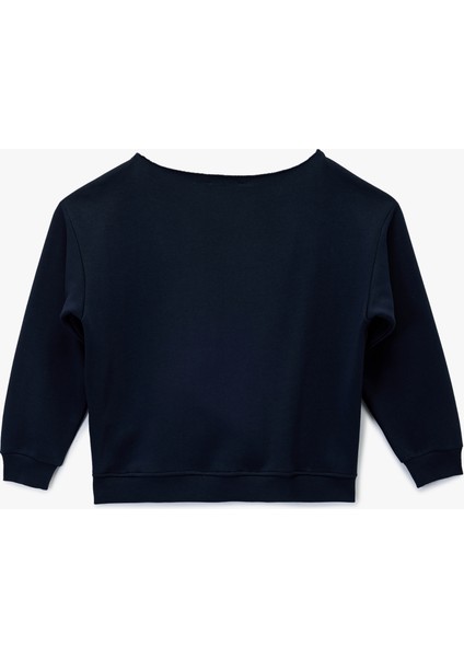 Nakışlı Uzun Kollu Kanguru Cepli Kayık Yaka Sweatshirt fiyatları