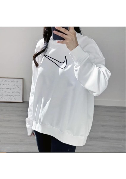 Training Plus Essential Get Fit Dri Fit Graphic Crew Oversized Bol Kesim Kadın Sweatshirt fırsatları