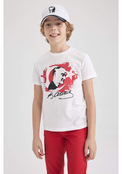 Erkek Çocuk Atatürk Baskılı Kısa Kollu Beyaz Tişört Z5403A623SM