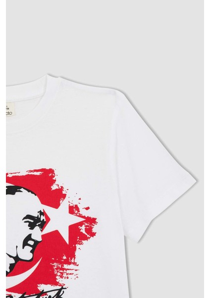 Erkek Çocuk Atatürk Baskılı Kısa Kollu Beyaz Tişört Z5403A623SM