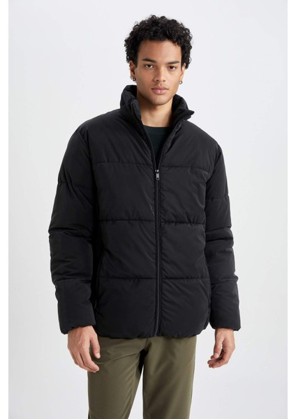 Slim Fit Şişme Mont Dar Kesim Dik Yaka Astarlı Fermuarlı Çift Cepli U4213AZ23AU