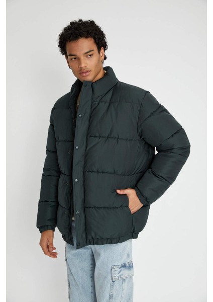 Fermuarlı Çıtçıtlı Cepli Dik Yaka Şişme Mont A2519AX23WN