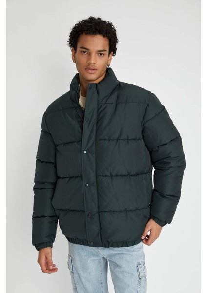 Fermuarlı Çıtçıtlı Cepli Dik Yaka Şişme Mont A2519AX23WN