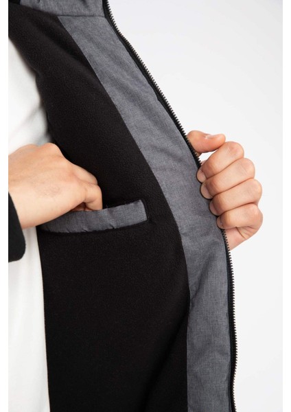 Slim Fit Dar Kesim Renk Bloklu Astarlı Kapüşonlu Fermuarlı Cepli Şişme Mont N4530AZ23AU