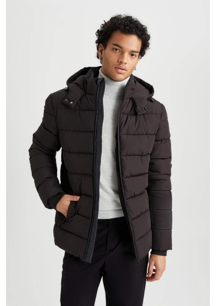 Su İtici Slim Fit Dar Kesim Astarlı Kapüşonlu Fermuarlı Cepli Dolgulu Mont R0216AZ23AU