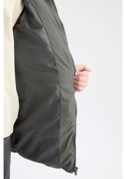 Erkek Çocuk Su Geçirmez Kapüşonlu Fermuarlı Parka