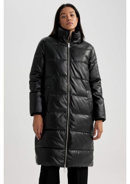 Su Geçirmez Uzun Şişme Mont Parka Oversize Geniş Kalıp Dik Yaka Fermuarlı Suni Deri A0990AX23CW