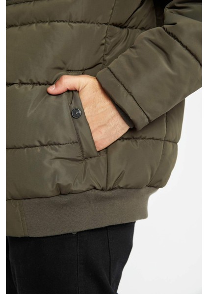 Su Geçirmez Slim Fit Dar Kesim Kapüşonlu Fermuarlı Çıtçıtlı Cepli Astarlı Mont R2303AZ23WN